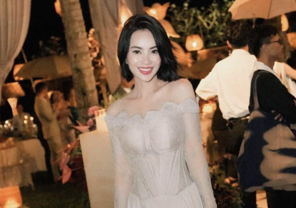 ⁠Siapa Dearly Desiana yang Disorot Kedatangannya di Nikahan Luna Maya?