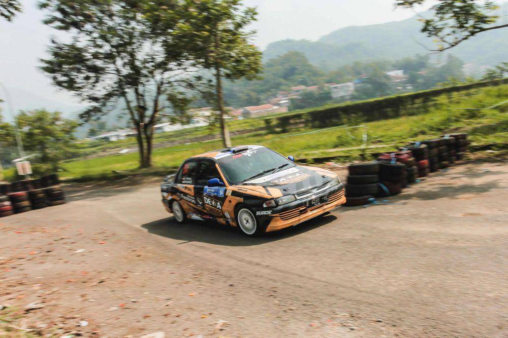 Tim Dewa United Motorsport X MSRT juara Kejurnas Sprint Rally 2025. (Dok. Dewa United)
