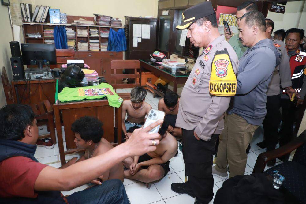 Diduga oknum suporter yang diamankan polisi. IDN Times/ istimewa