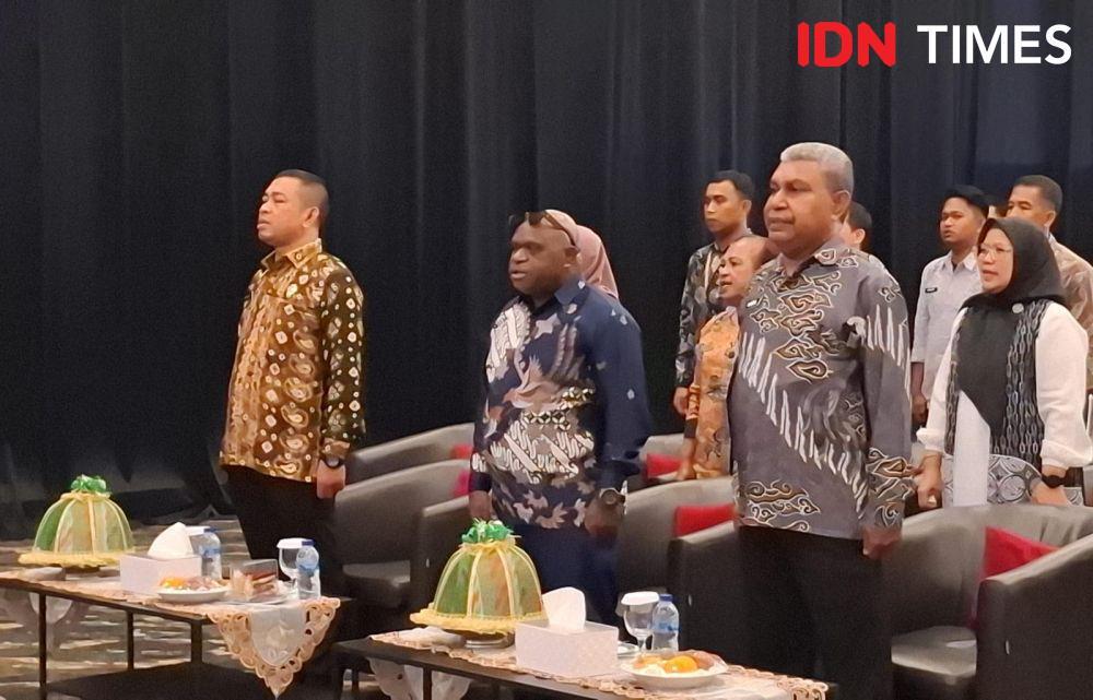 Menteri Hak Asasi Manusia, Natalius Pigai, saat berada di Makassar, Senin (12/5/2025). IDN Times/Darsil Yahya