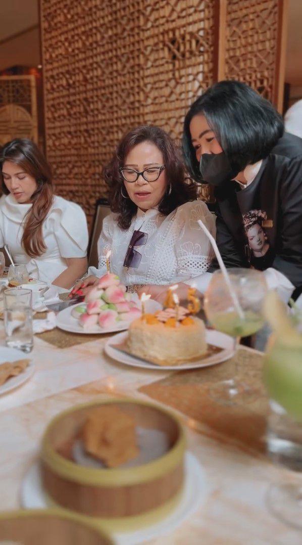 anniversary orangtua Melaney Ricardo (instagram.com/melaney_ricardo)