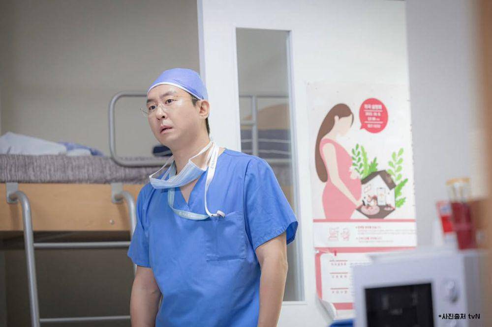 cuplikan drama Resident Playbook (instagram.com/bigbossenter)