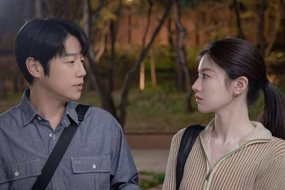 Still cut drama Korea Resident Playbook (Instagram.com/tvn_drama)