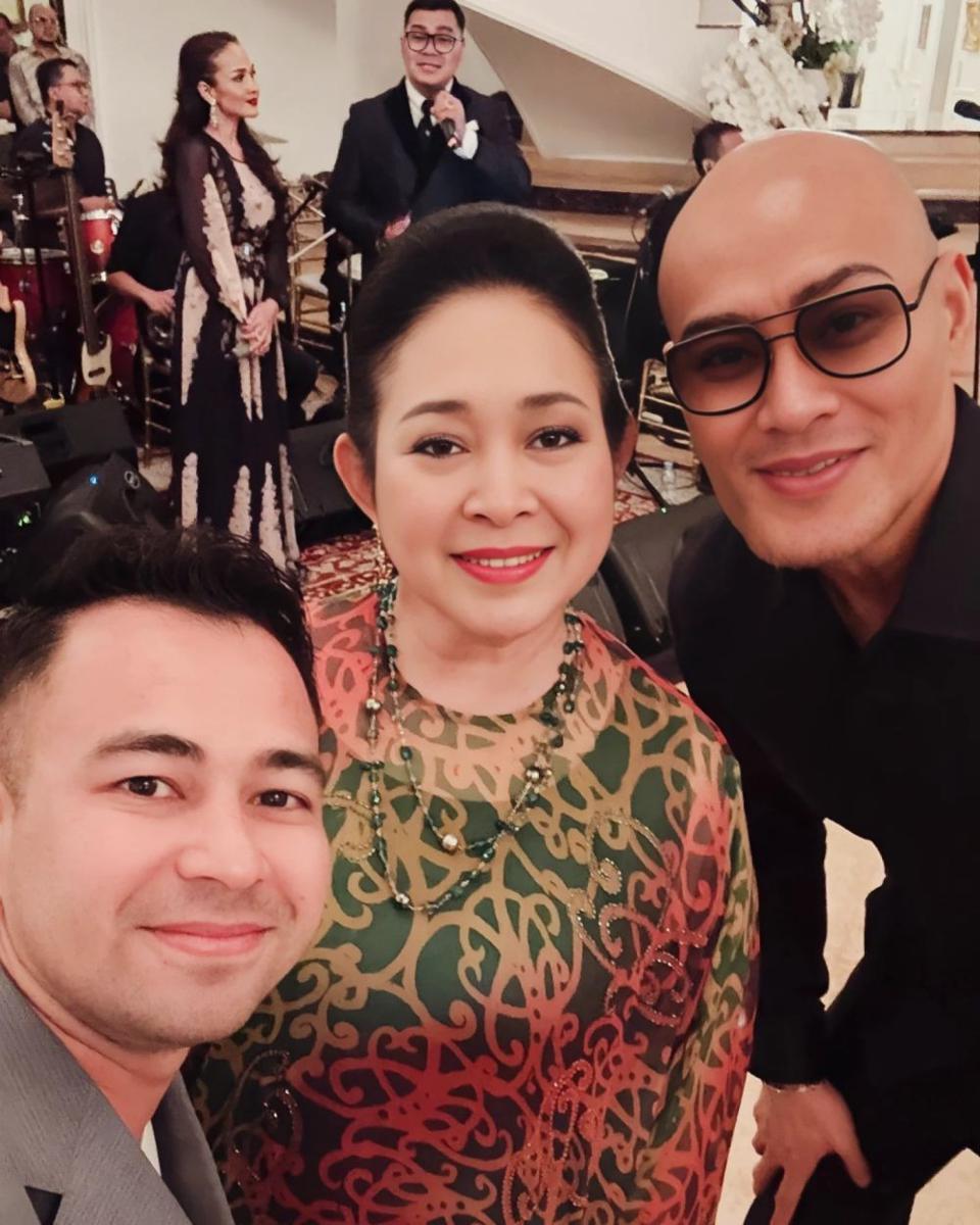 artis di ulang tahun Titiek Soeharto (instagram.com/mastercorbuzier)