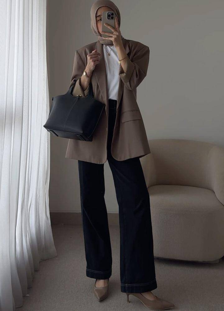 office style bertema earth tone ala Pamela Agatha (instagram.com/pamelagatha)