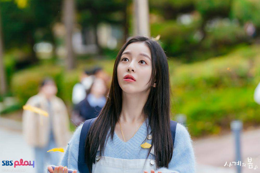 still cuts drama Spring of Youth (instagram.com/sbsdrama.official)