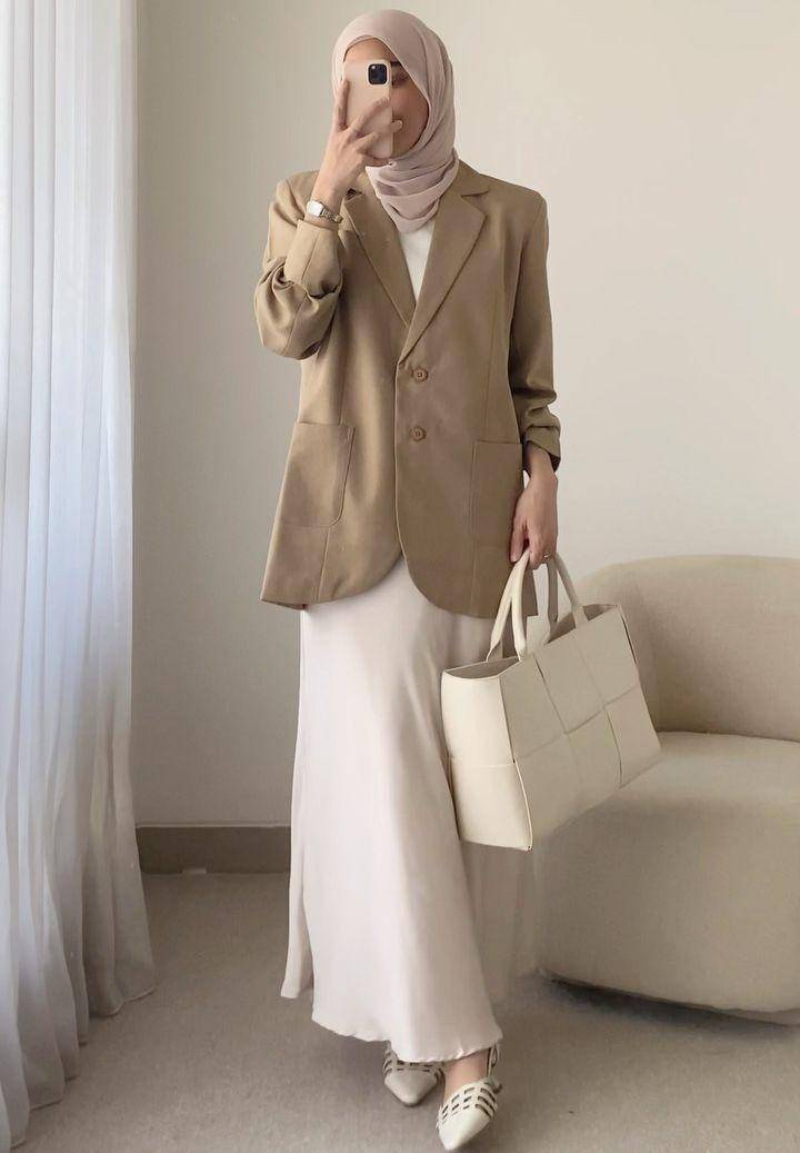 office style bertema earth tone ala Pamela Agatha (instagram.com/pamelagatha)