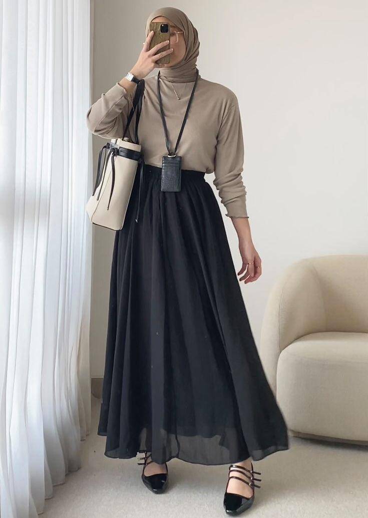 office style bertema earth tone ala Pamela Agatha (instagram.com/pamelagatha)