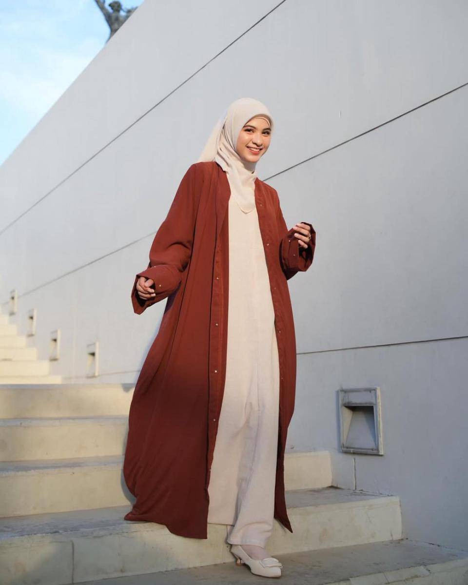 Inspirasi OOTD ala Salsabila Kholiq (instagram.com/salsabilakhlq)