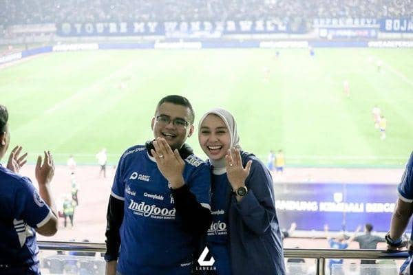 Potret Anak Dedi Mulyadi Melamar Wakil Bupati Garut di Stadion Persib