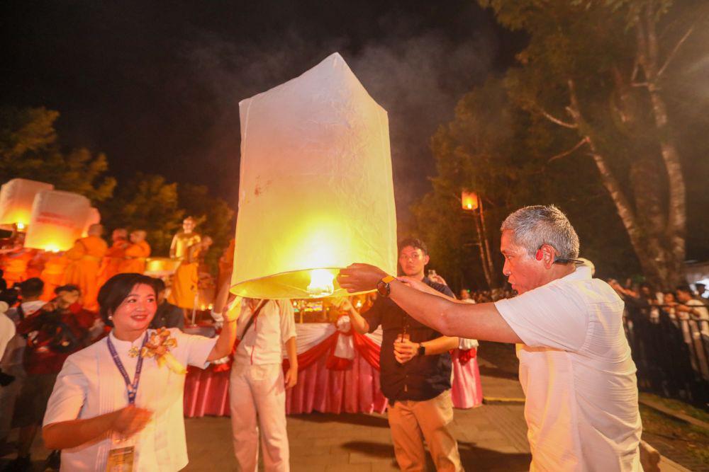 Waisak di Borobudur, Pesan Perdamaian Untuk Seluruh Dunia