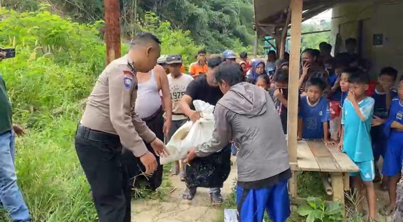 Geger! Mayat Bayi Laki-laki Ditemukan Mengambang di Sungai Cicatih