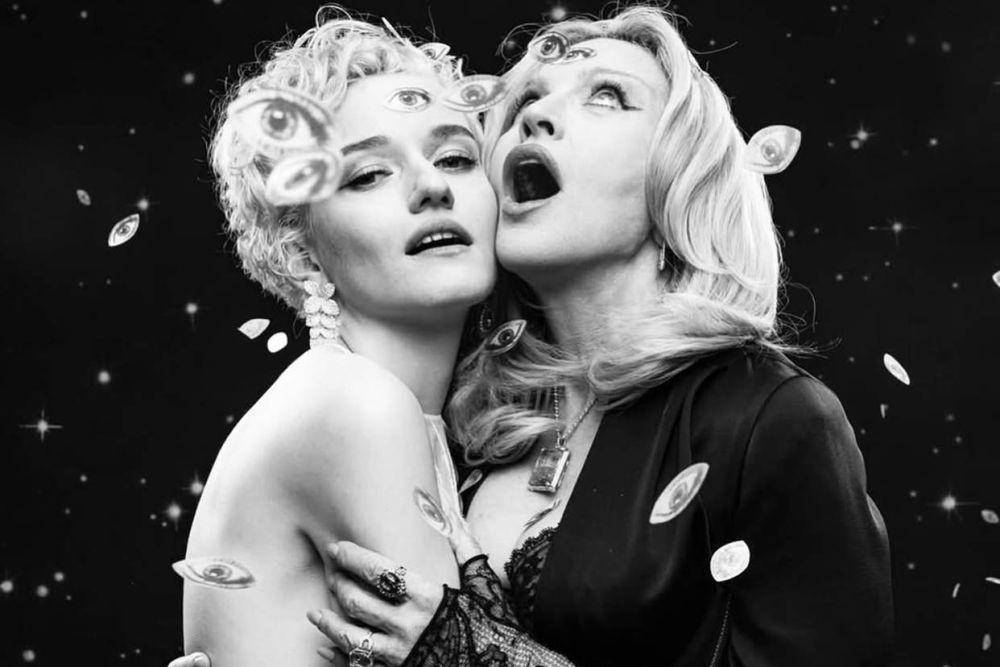 Julia Garner dan Madonna (dok. instagram.com/juliagarnerofficial)