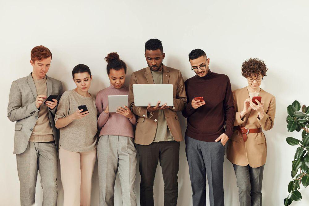 5 Micro Habits Kurangi Screen Time, Gak Perlu Block Medsos!