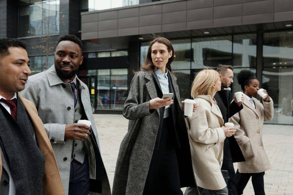 ilustrasi kemampuan networking (Pexels.com/August de Richelieu)