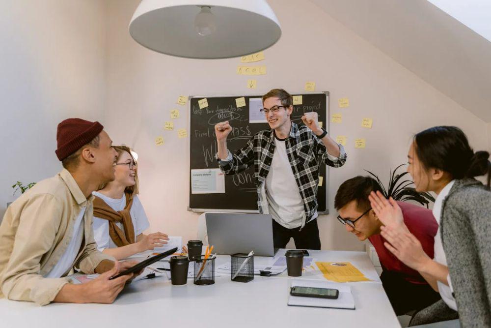 5 Alasan Pentingnya Humor Intelligence dalam Dunia Kerja