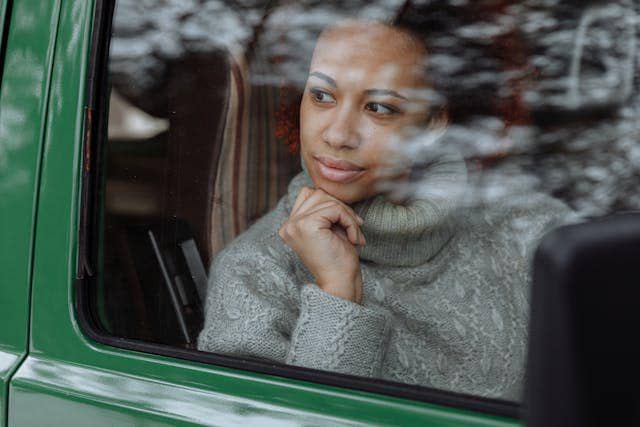 ilustrasi kaca mobil (pexels.com/bimbim)