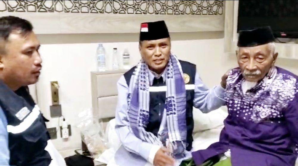 P. Tamma (kanan), anggota jemaah haji Kloter 14 Embarkasi Makassar yang videonya viral saat tersesat di Madinah, Arab Saudi. (Dok. Istimewa)