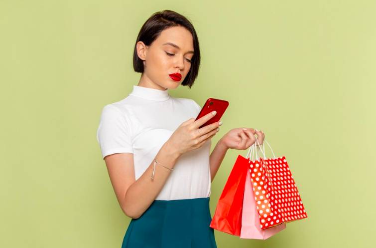 Ilustrasi shopping (freepik.com)