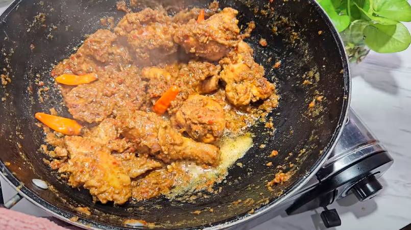 ilustrasi memasak ayam besengek (YouTube.com/RUMAH ANGGIT)