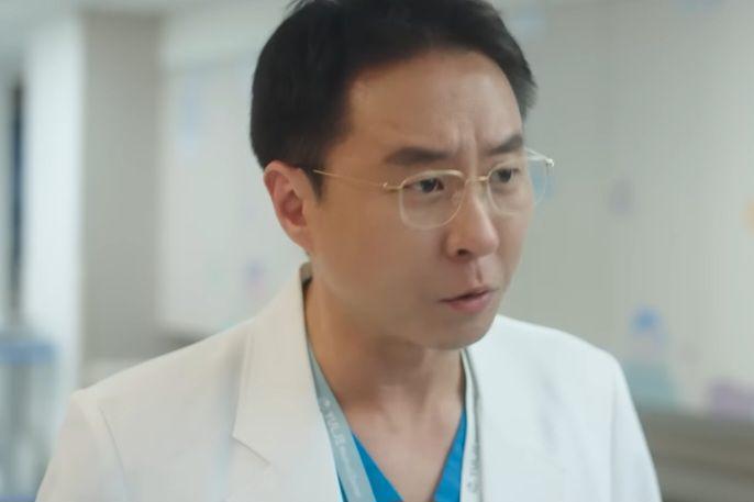 cuplikan drama Resident Playbook (dok. tvN/Resident Playbook)