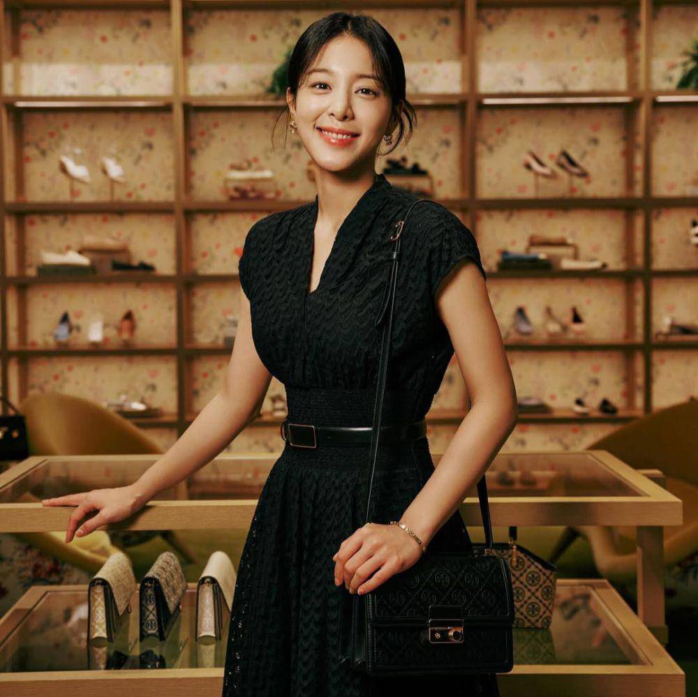 Seol In Ah (instagram.com/_seorina)
