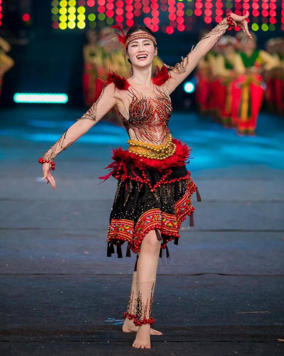 Potret Finalis dari Asia Tenggara di Opening Ceremony Miss World 2025 (Ricardo Siviero for Instagram.com/missworld)
