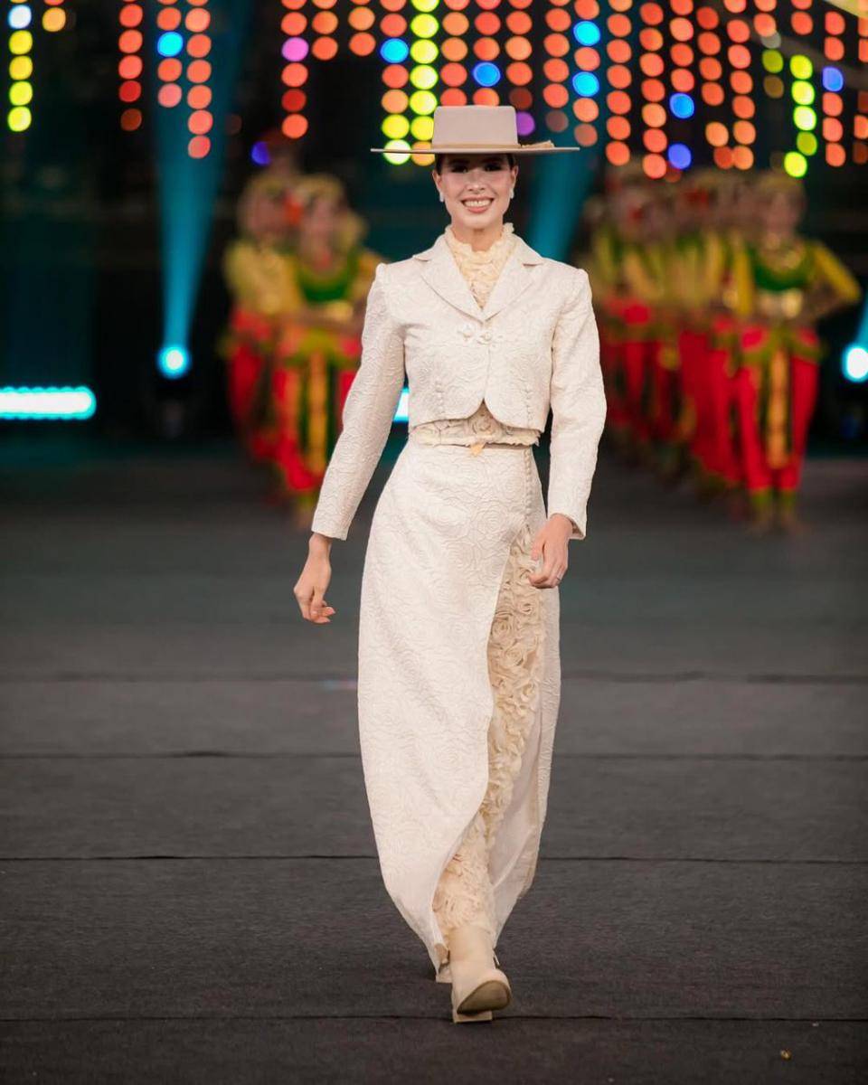 Potret Finalis dari Amerika Latin di Opening Ceremony Miss World 2025 (Ricardo Siviero for Instagram.com/missworld)