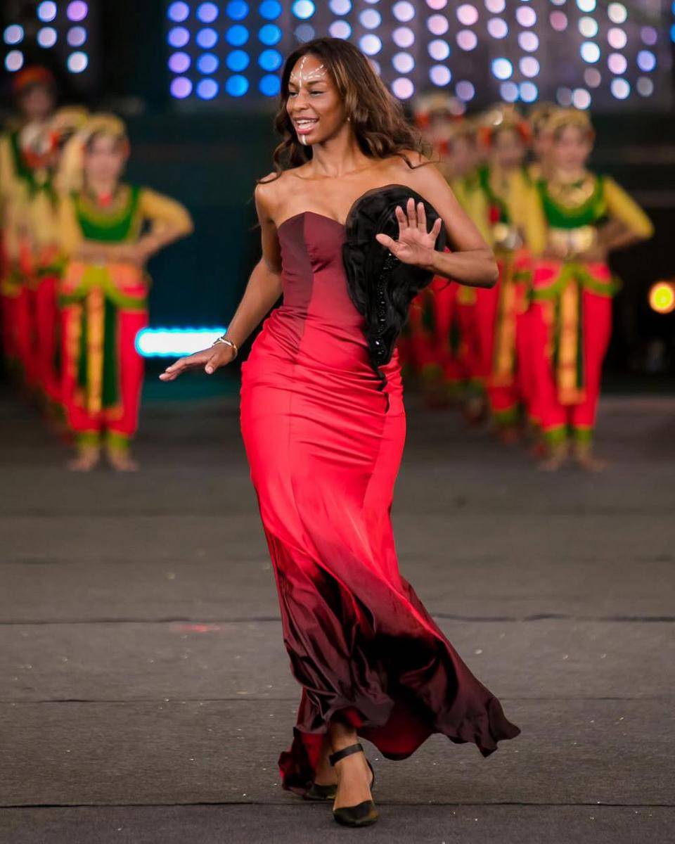 Potret Finalis dari Afrika di Opening Ceremony Miss World 2025 (Ricardo Siviero for Instagram.com/missworld)