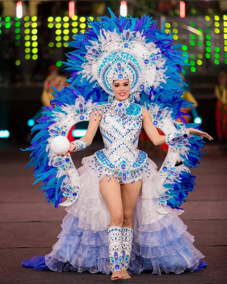 Potret Finalis dari Amerika Latin di Opening Ceremony Miss World 2025 (Ricardo Siviero for Instagram.com/missworld)