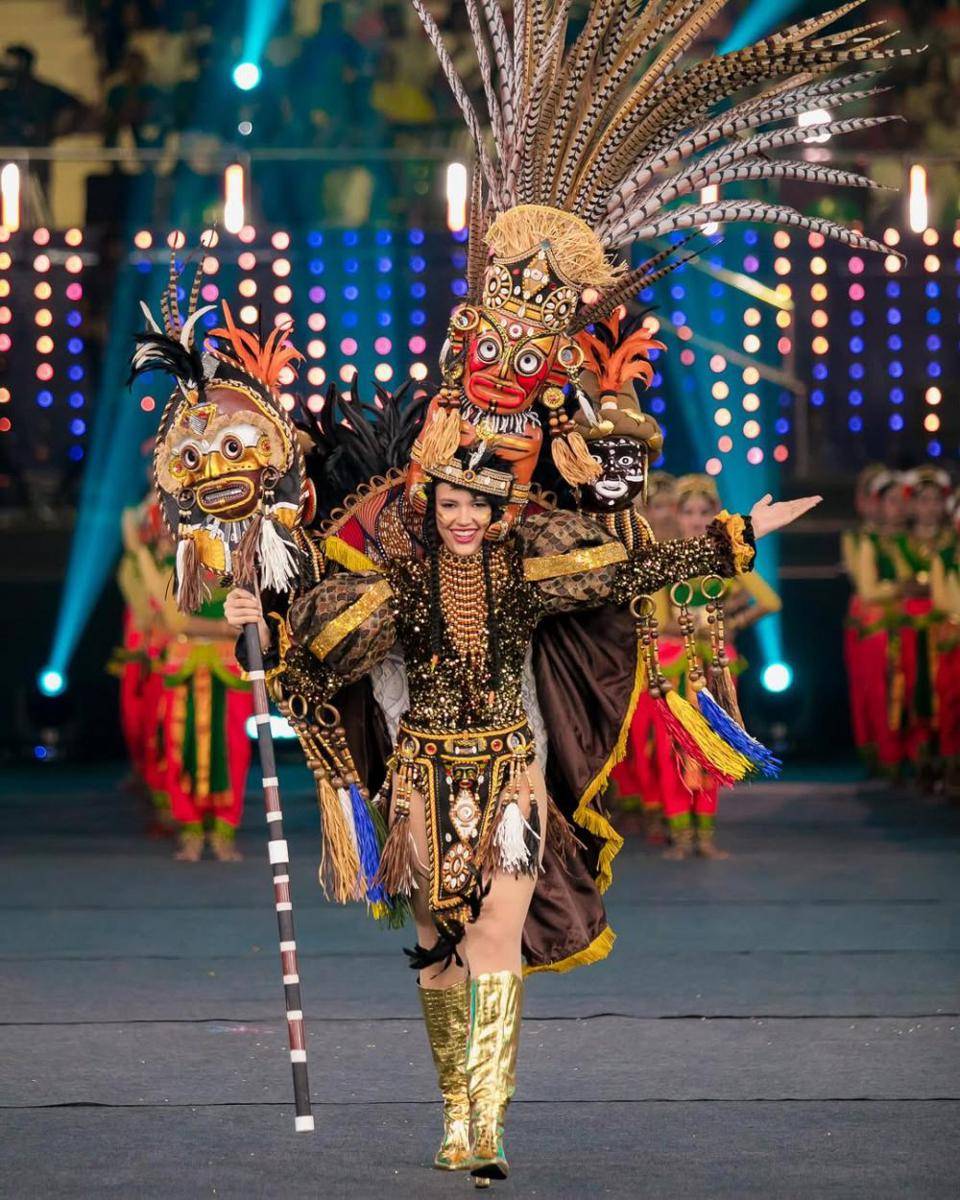 Potret Finalis dari Amerika Latin di Opening Ceremony Miss World 2025 (Ricardo Siviero for Instagram.com/missworld)