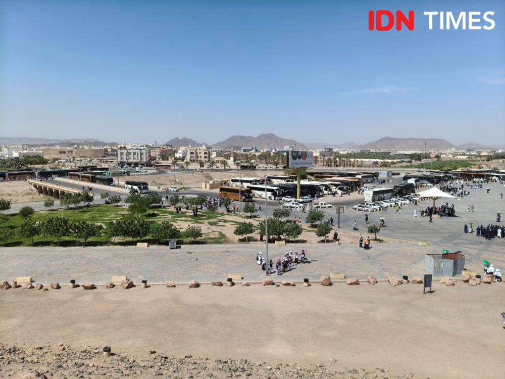 5 Potret Jemaah Calon Haji saat Ziarah di Kota Madinah