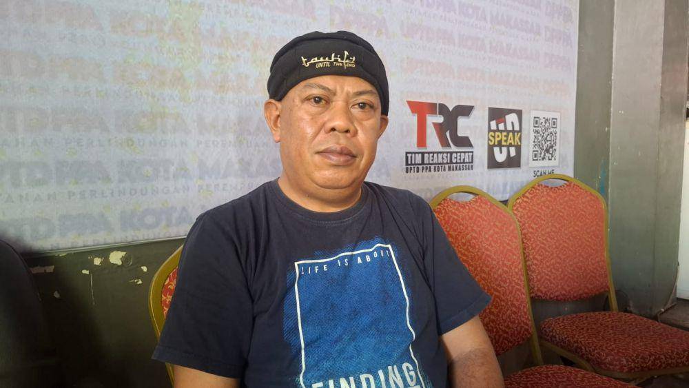 Ketua Tim Reaksi Cepat (TRC) UPTD PPA Makassar, Makmur. (IDN Times/Darsil Yahya)