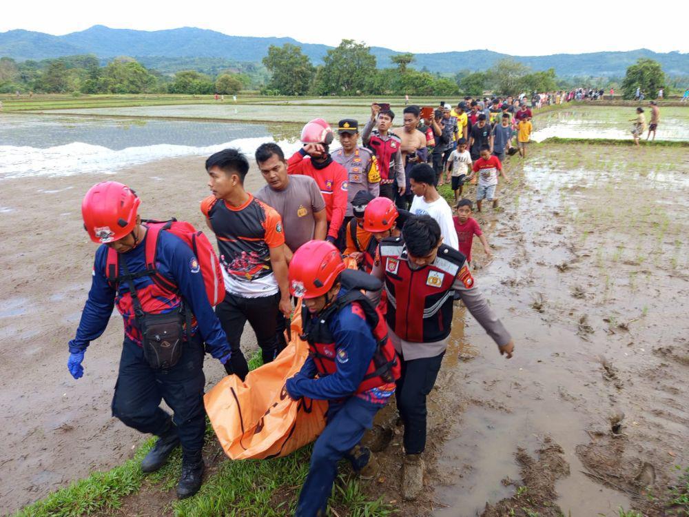 Mahasiswi Unhas Tenggelam di Sungai Savana Maros Ditemukan Meninggal