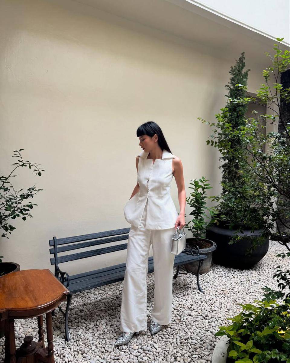 casual minimalist outfit ala Helen Hiu (instagram.com/helenhiuu)