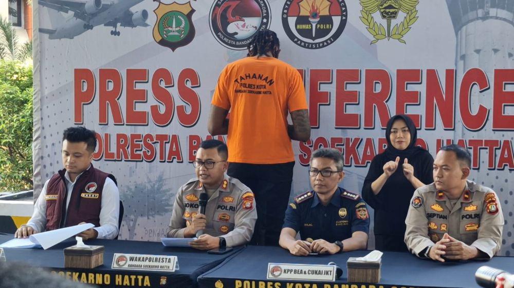Selundupkan Permen Ganja, Pebasket Asal AS Ditangkap Polisi
