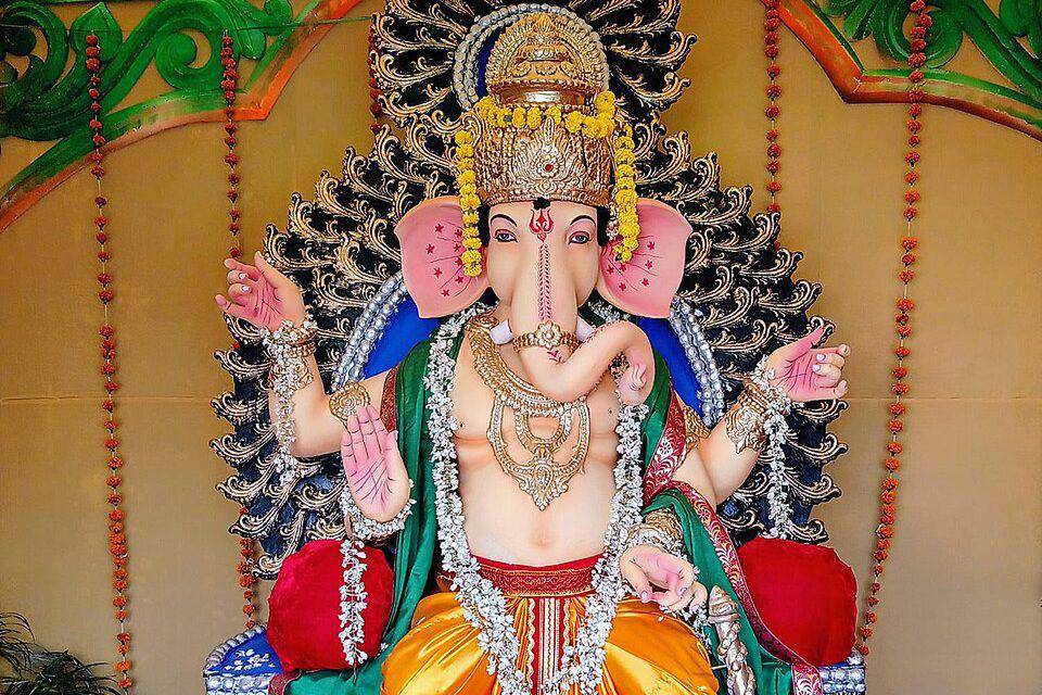 patung Dewa Ganesha (commons.wikimedia.org/Suyash Dwivedi)