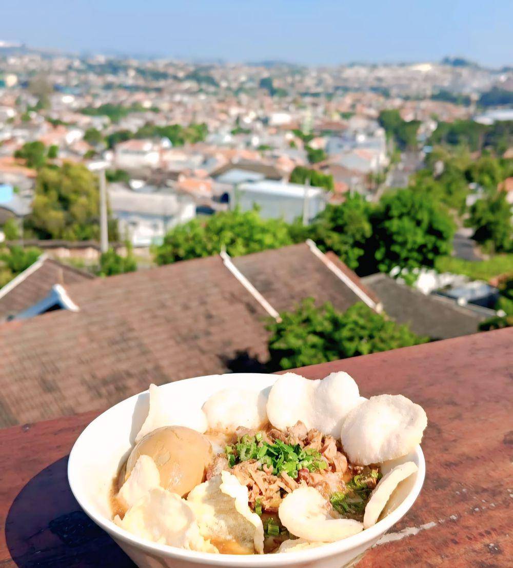 Bubur Ayam Sinar Pagi (google.com/maps/Siti Nur Azizah),