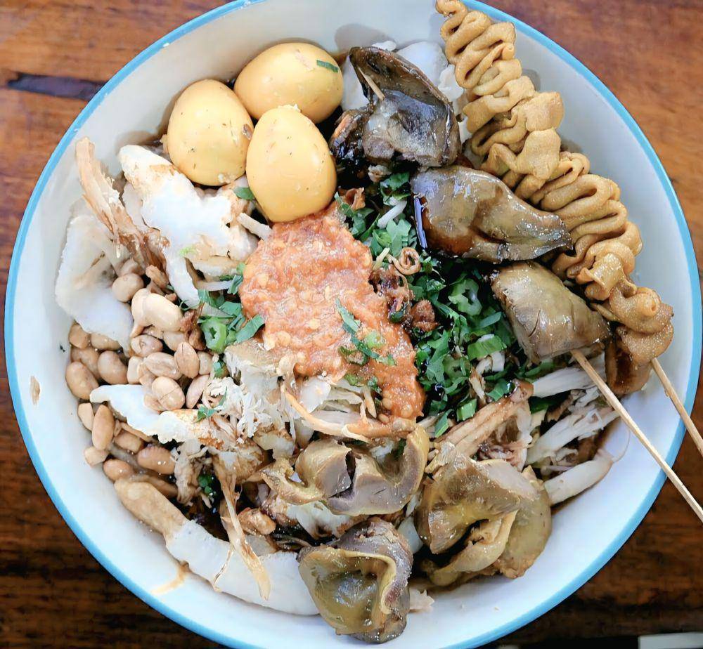 Bubur Ayam Pak Brewok (google.com/maps/Lana Keara)