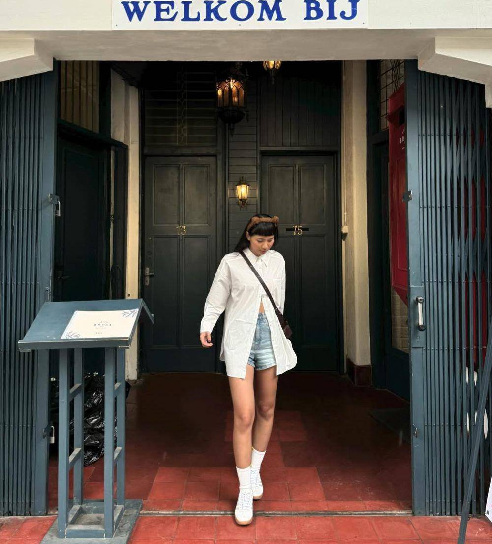 casual minimalist outfit ala Helen Hiu (instagram.com/helenhiuu)