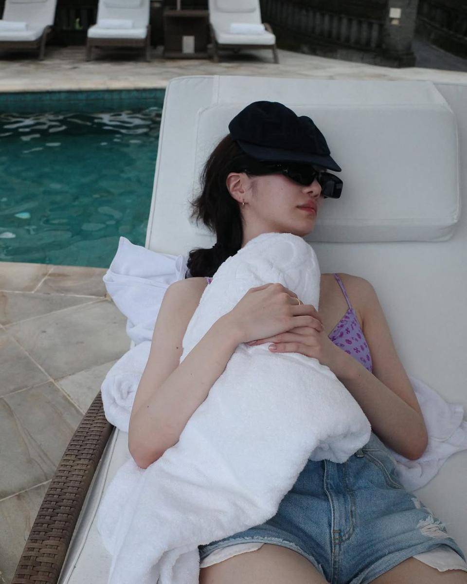 potret liburan Park Gyu Young di Bali (instagram.com/lavieenbluu)