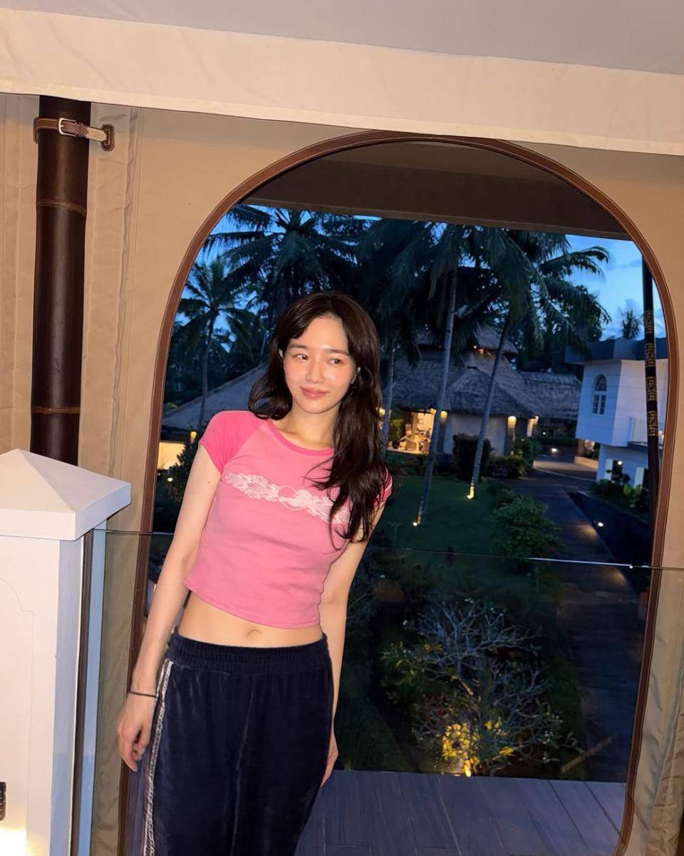 potret liburan Park Gyu Young di Bali (instagram.com/lavieenbluu)