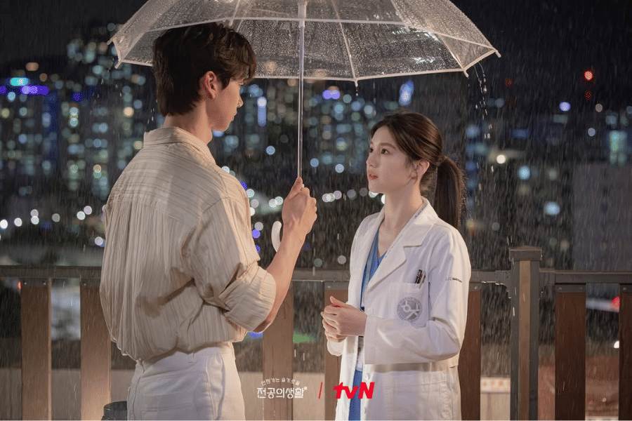 Still cut Resident Playbook (instagram.com/tvn_drama)