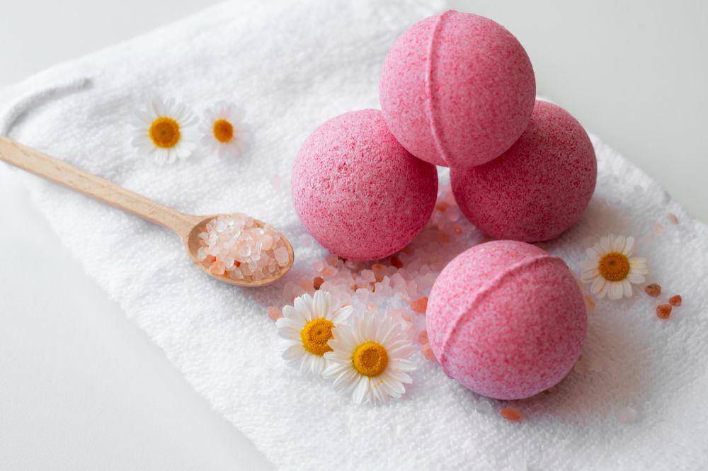 bath bomb (freepik.com/freepik)
