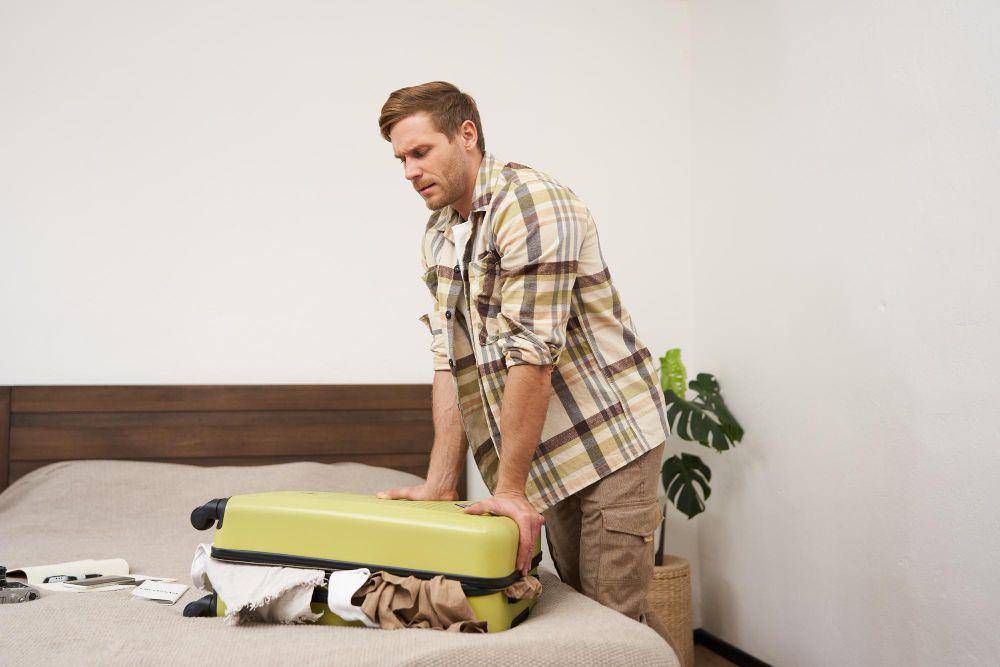 ilustrasi packing (freepik.com/benzoix)