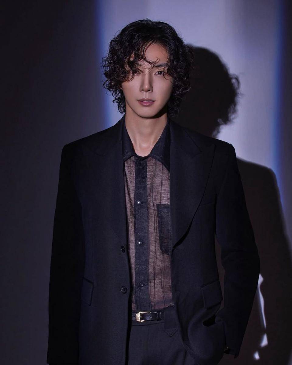 Yoon Shi Yoon (Instagram.com/_yunsiyun)