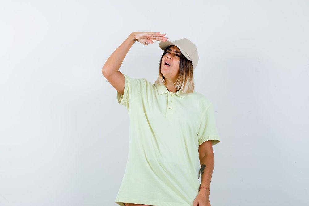ilustrasi memakai baju longgar (freepik.com/author/8photo)