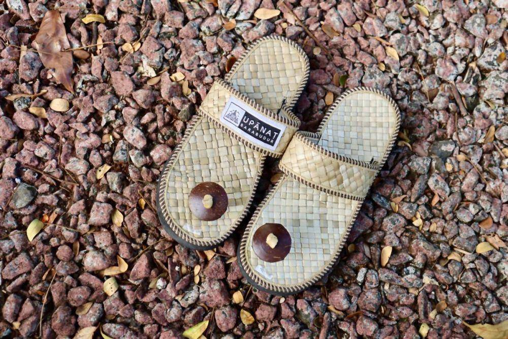 Produksi Sandal Upanat telah mampu mendorong perekonomian lokal (kemenparekraf.go.id)