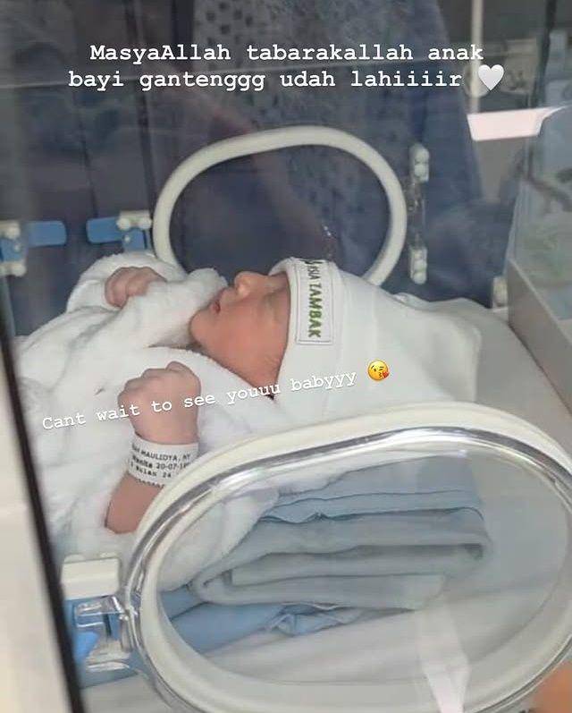 potret istri Chand Kelvin melahirkan (instagram.com/deasahirah)