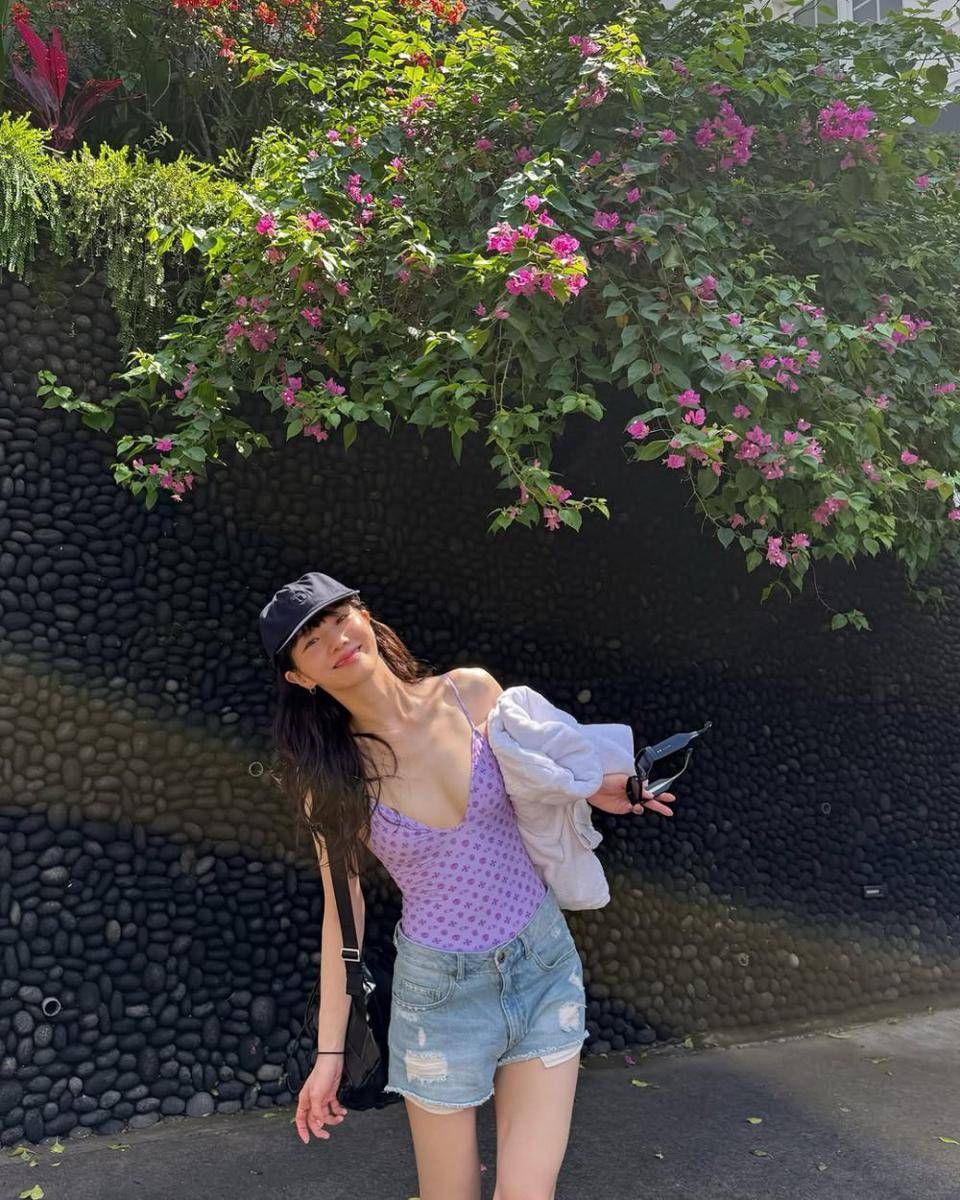 potret liburan Park Gyu Young di Bali (instagram.com/lavieenbluu)